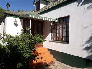 3 Bedroom Duplex in Lorraine Manor