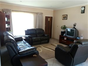 3 Bedroom Townhouse in Bonaero Park