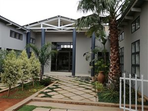 5 Bed House in New Park