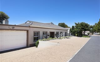 4 Bedroom House in Silvertree Estate