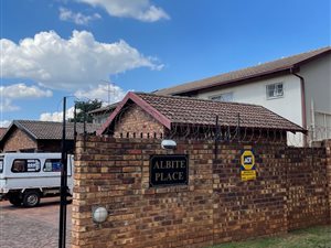 3344 m² Land available in Dersley