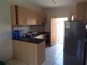 2 Bed Townhouse in Roodewal and surrounds