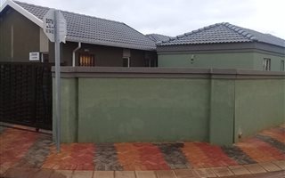 1 Bedroom Apartment in Protea Glen