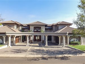 4 Bed House in Ebotse Estate