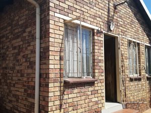 3 Bed House in Alexandra