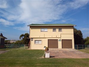 3 Bed House in Bettys Bay