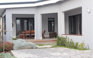 2 Bedroom House in Langerug