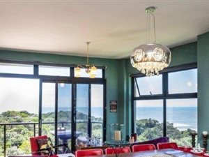3 Bed Penthouse in Nahoon Beach