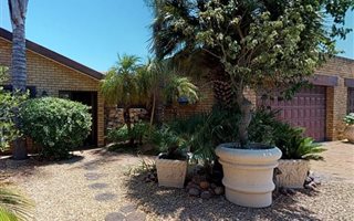 3 Bedroom House in Sonstraal East