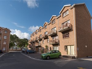 2 Bed Apartment in Brackenfell Central