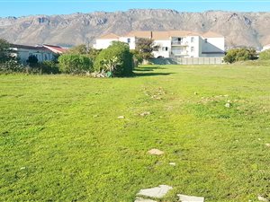 3879 m² Land available in Whispering Pines