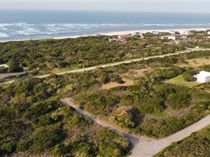 1092 m² Land available in Cannon Rocks