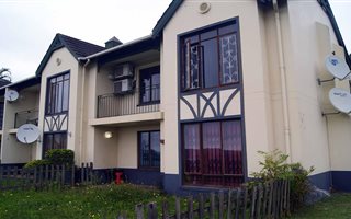 1 Bedroom Townhouse in Pinetown Central