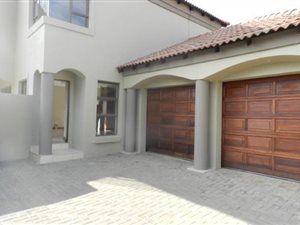 3 Bed Townhouse in Hillcrest