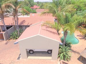 4 Bed House in Garsfontein