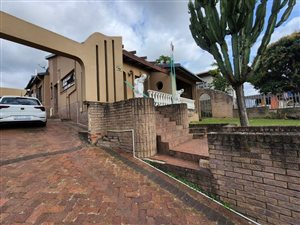 3 Bed House in Clare Estate