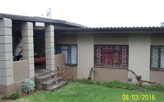 6 Bedroom House in Amiel Park