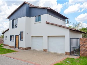 3 Bed House in Oukraal Estate