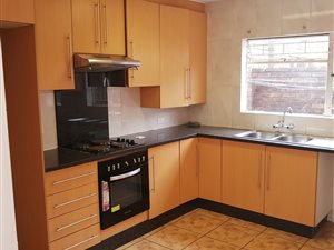 2 Bed Duplex in Erasmia