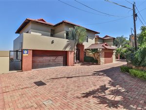 3 Bed House in Waterkloof Ridge
