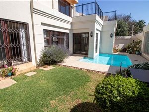 3 Bed Cluster in Hyde Park
