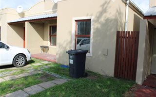 2 Bedroom House in Bardale Village