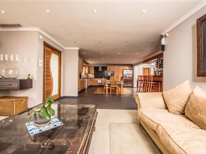 3 Bed House in Rondebosch East