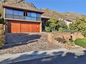 3 Bed House in Mountainside