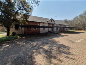 140 m² Commercial space in Eldoraigne
