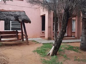 2 Bed Apartment in Geelhoutpark