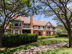 4 Bed House in Woodlands Estate