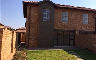 3 Bedroom Townhouse in Tijger Valley and surrounds