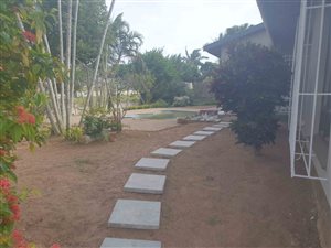 4 Bed House in Uvongo