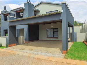2 Bed Apartment in Waterkloof