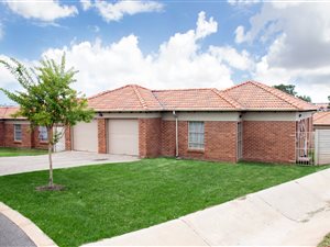 3 Bed House in Thatch Hill Estate