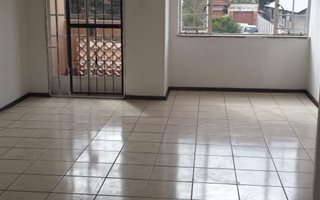 2 Bedroom Flat in Kenmare