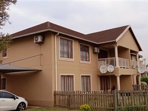 2 Bed Simplex in Caversham Glen