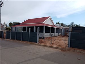 3 Bed House in Oudtshoorn Central