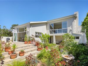 3 Bed House in Constantia