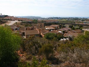 858 m² Land available in Menkenkop