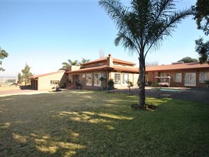 4 Bed House in Aviary Hill