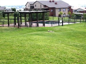 1 Bed Apartment in Roodepoort Central