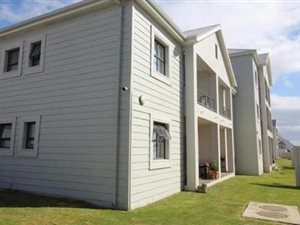 2 Bed Apartment in Admirals Park