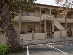 2 Bed Apartment in Richmond Hill