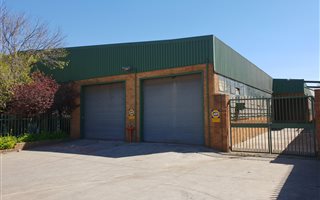 2600 m² Industrial space in Strydompark