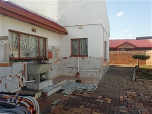 3 Bed House in Pollak Park