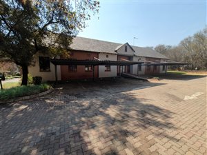 140 m² Commercial space in Eldoraigne