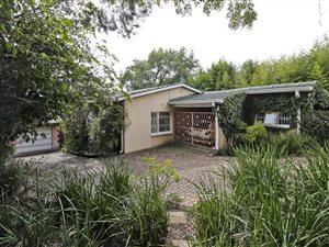 3 Bed House in Craighall Park