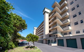 2 Bedroom Apartment in Plumstead