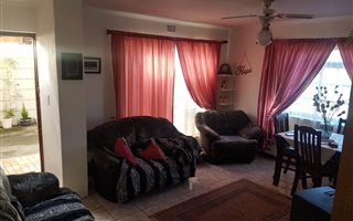 3 Bedroom House in Charlesville